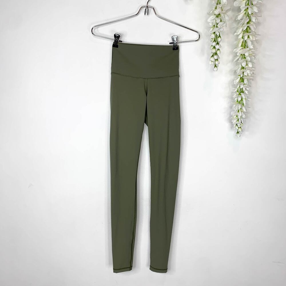Everlane ReNew Perform Leggings in Sage Green 2926